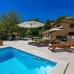 In * Moscenice